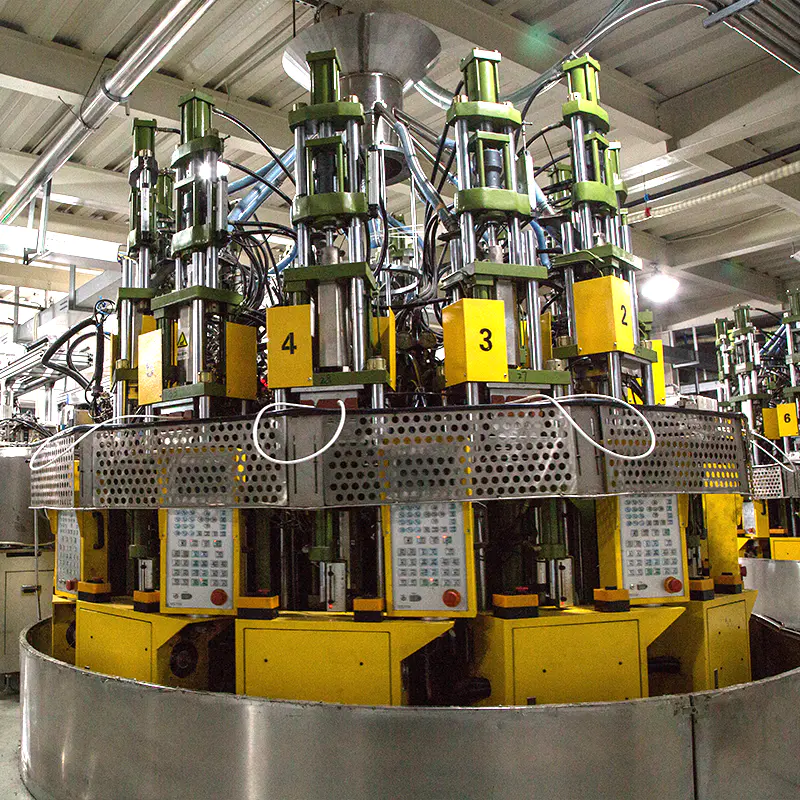 Línea de producción automática de tres enchufes estándar europea